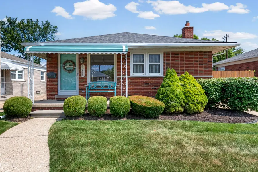 22933 Doremus, Saint Clair Shores, MI 48080 - #2
