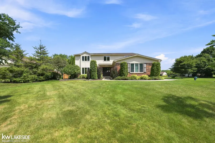 3392 Innsbrook, Rochester Hills, MI 48309 - #2