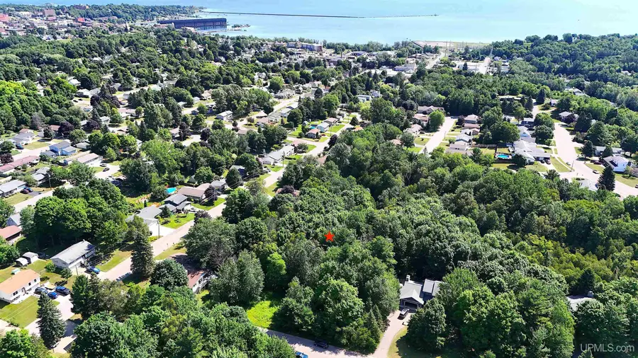 1561 Grandview, Marquette, MI 49855 - #3