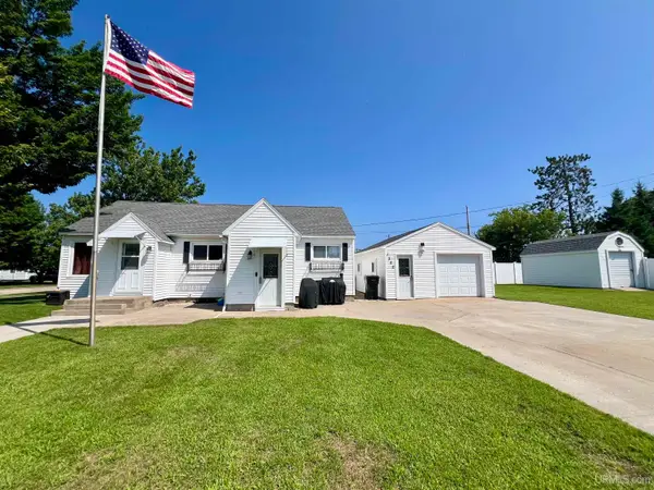 1302 N 22nd, Escanaba, MI 49829