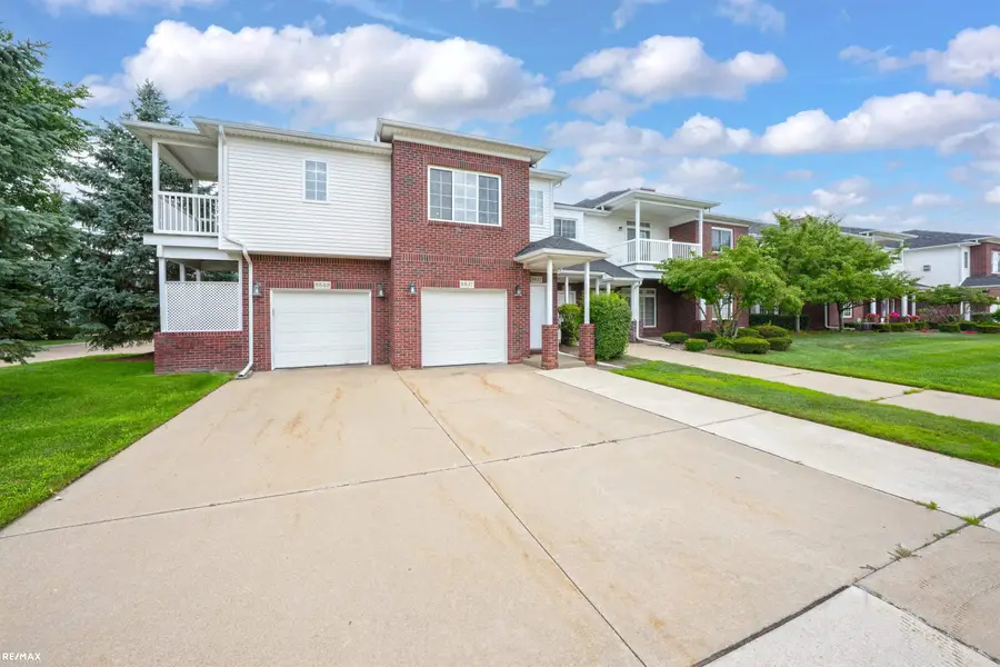 5537 Acorn #101, Sterling Heights, MI 48314 - #2