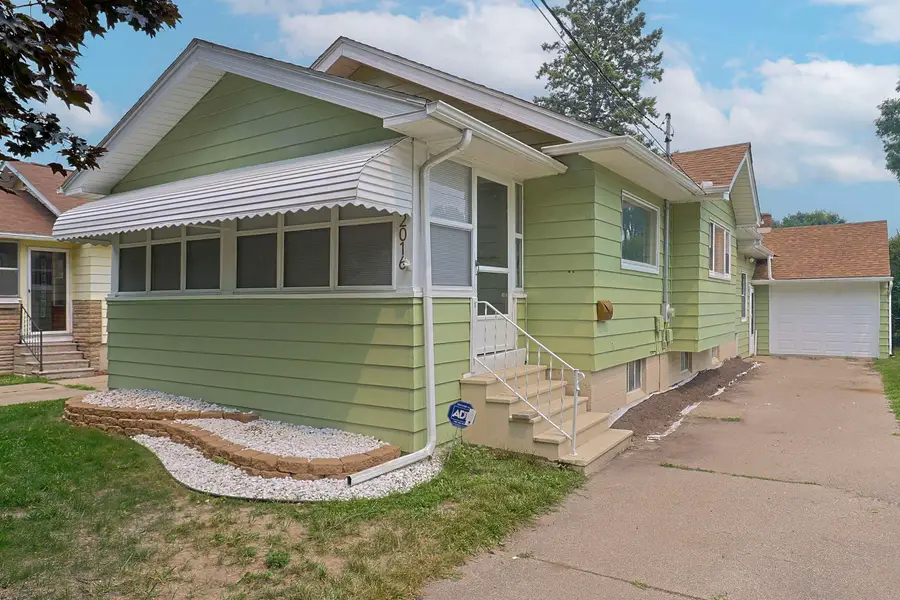 2016 Avon, Saginaw, MI 48602 - #3