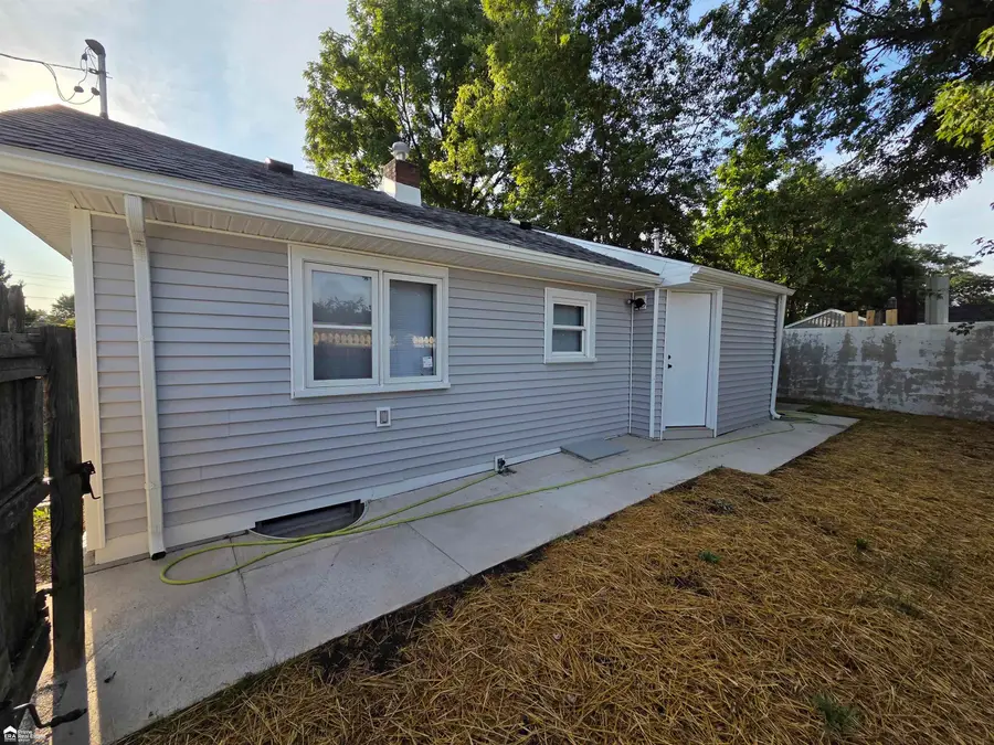 2164 E Whittemore, Burton, MI 48529 - #2