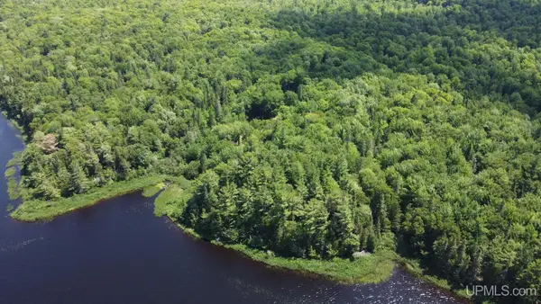 32464 Keweenaw Pass, Lake Linden, MI 49945