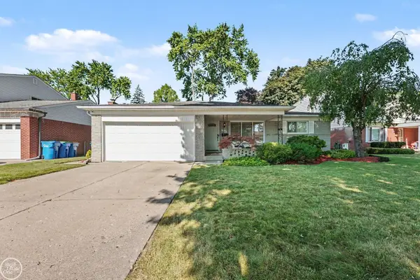 29609 Tropea, Warren, MI 48092