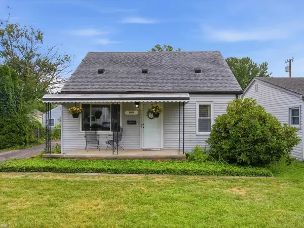 21626 Bon Heur, Saint Clair Shores, MI 48081