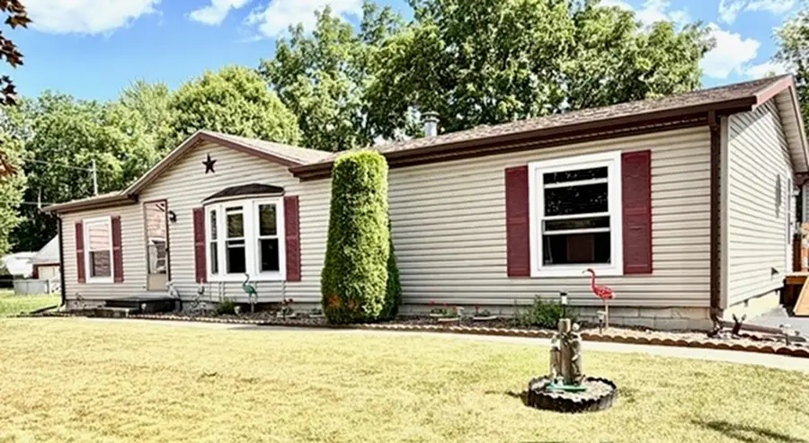 608 E Liberty, Chesaning, MI 48616 - #2