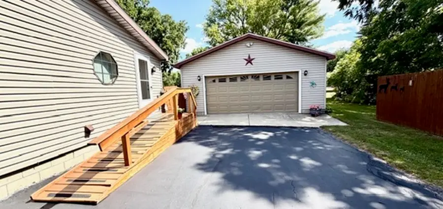 608 E Liberty, Chesaning, MI 48616 - #3