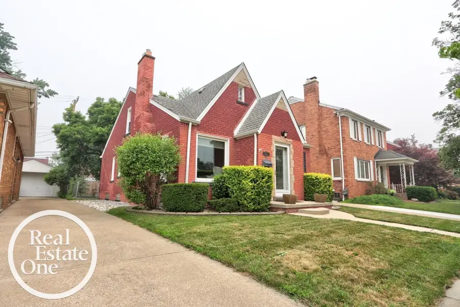 15560 Mclain, Allen Park, MI 48101 - #3