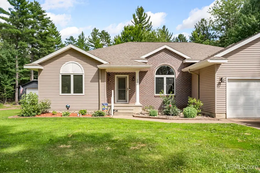 206 N Southgate, Gwinn, MI 49841 - #2