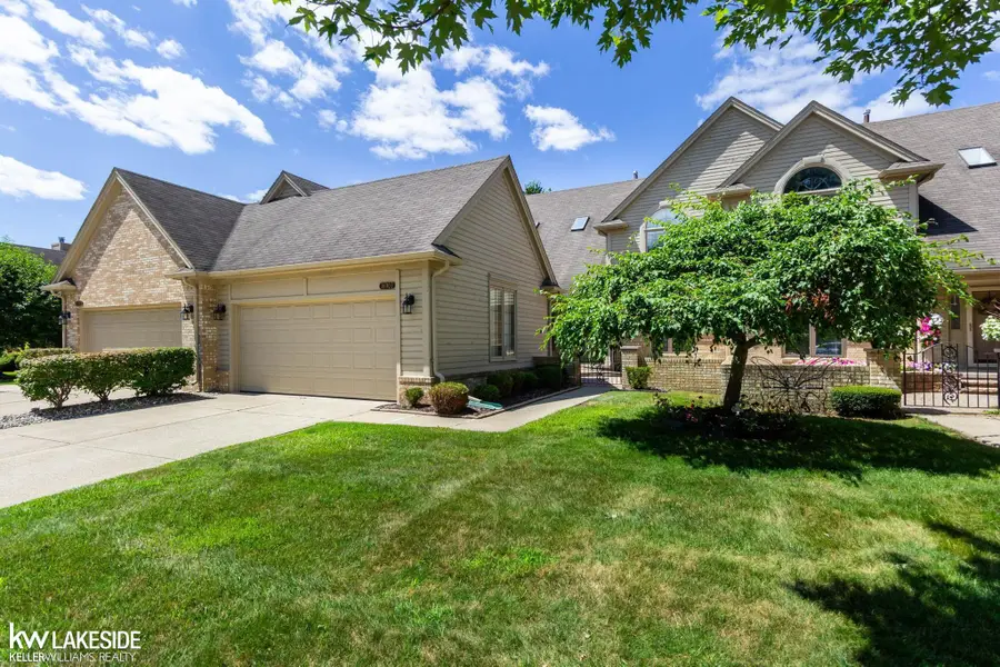 16907 Driftwood #Unit 95; Building 39, Macomb, MI 48042 - #3