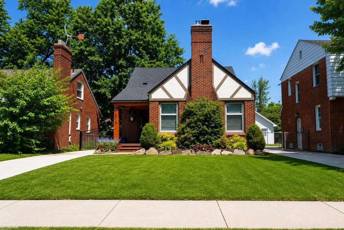 2118 Lennon, Grosse Pointe Woods, MI 48236 - #1