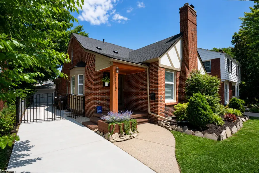 2118 Lennon, Grosse Pointe Woods, MI 48236 - #2