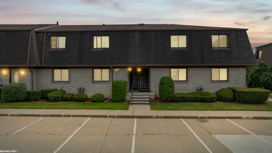 25340 Quarter Deck #16, Harrison Township, MI 48045 - #2