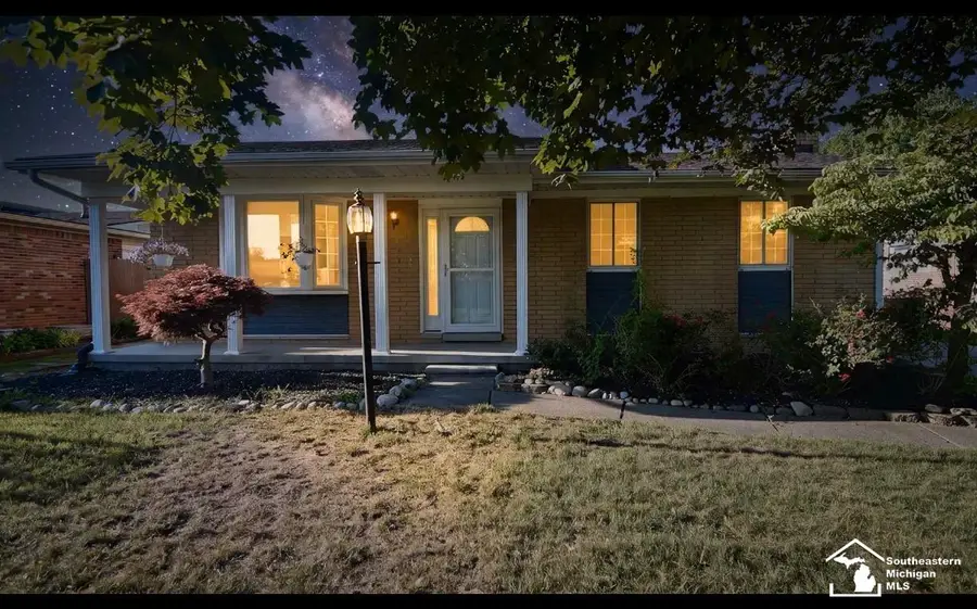 20474 Indiana, Brownstown Township, MI 48183 - #2