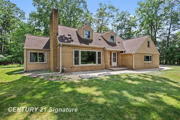 3572 Meadowood, Bay City, MI 48706