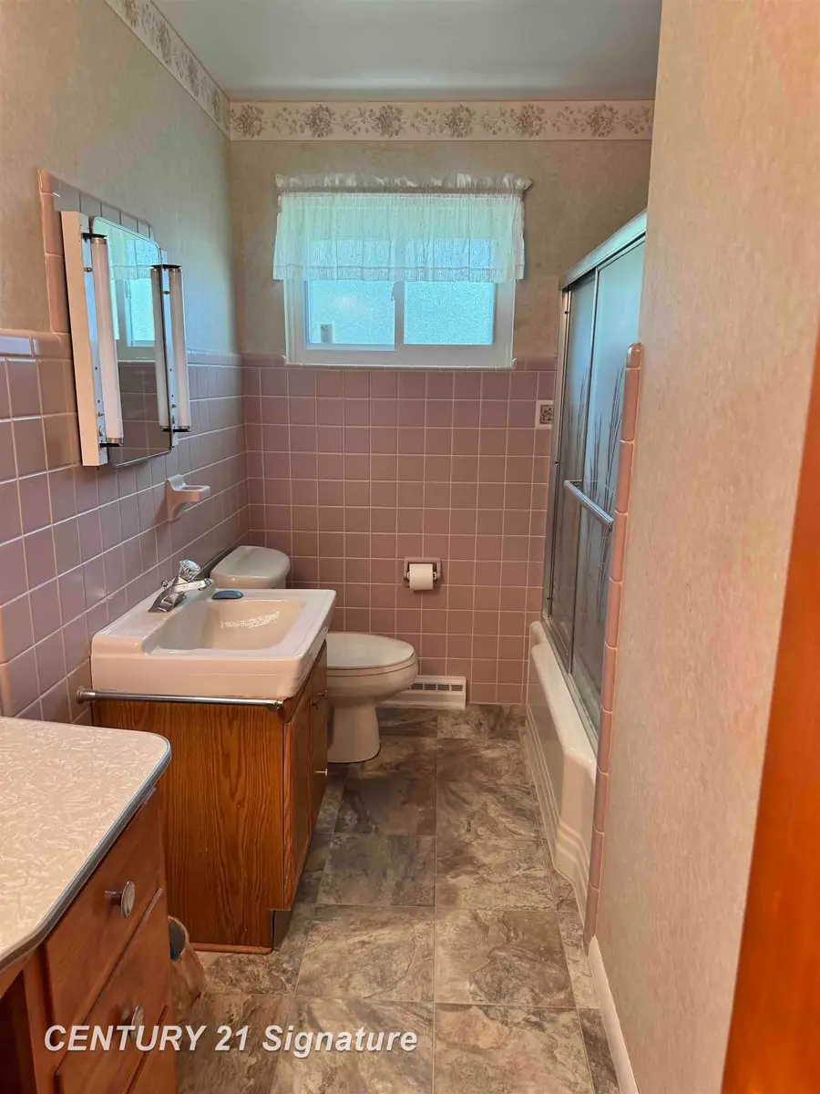 2705 Luella, Saginaw, MI 48603 - #3