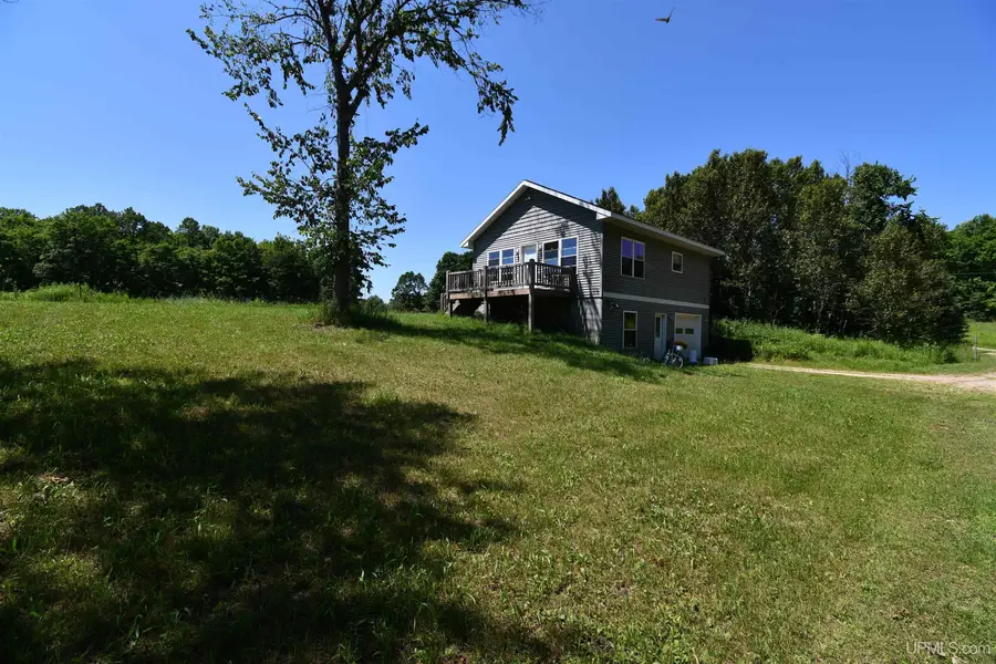 3323 N County Hwy H-44 Traunik Rd, Trenary, MI 49891 - #3