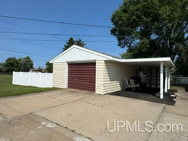 2430 S 3rd, Escanaba, MI 49829 - #3