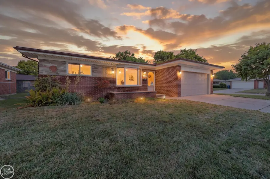 11963 Farnum, Warren, MI 48093 - #2