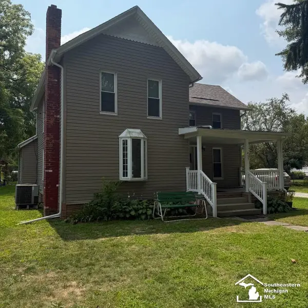 437 Monroe, Carleton, MI 48117