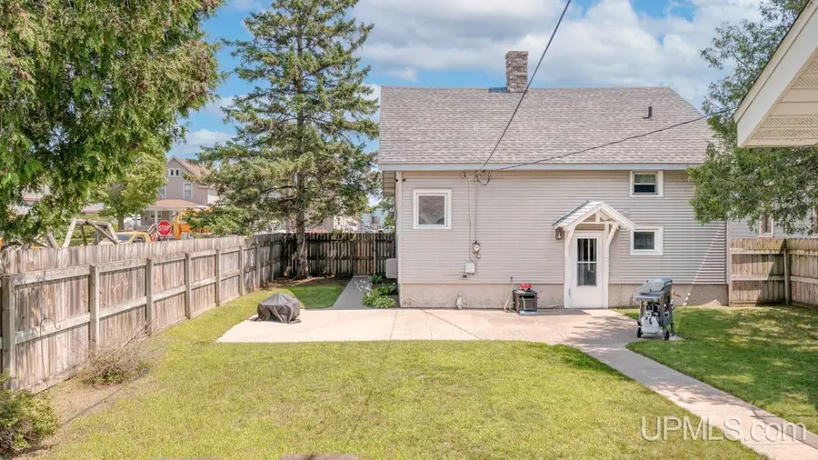 917 Washington, Escanaba, MI 49829 - #2