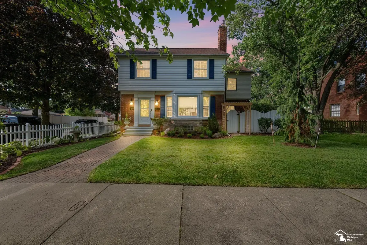 1540 Davis, Wyandotte, MI 48192 - #1