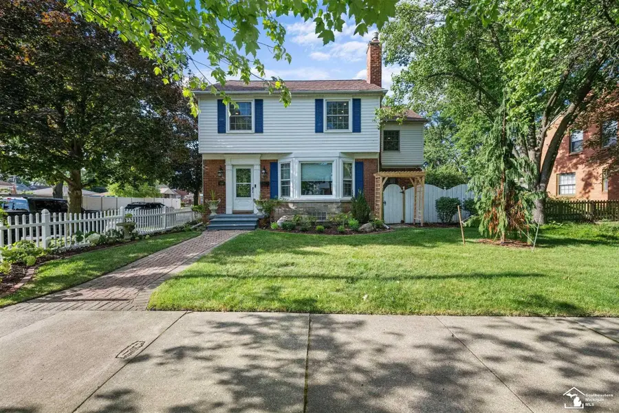 1540 Davis, Wyandotte, MI 48192 - #3