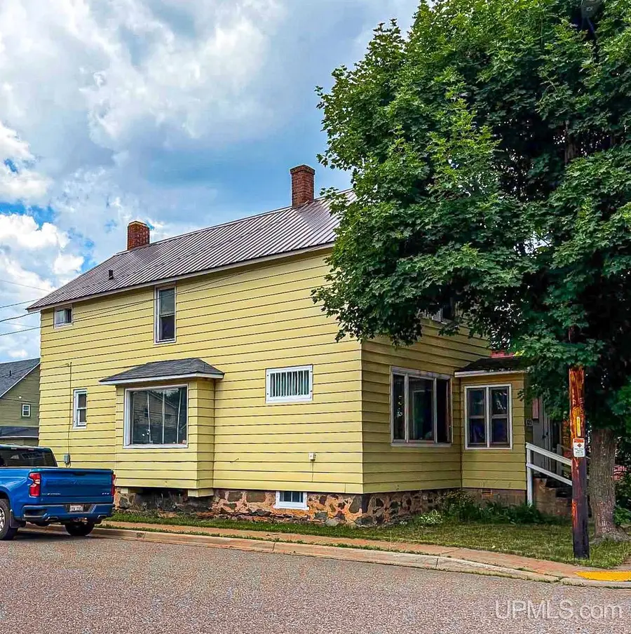 322 S 4th, Ishpeming, MI 49849 - #2