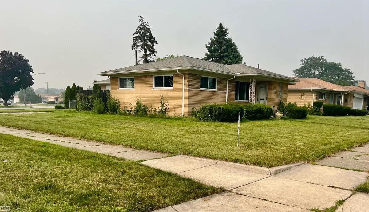 11266 Racine, Warren, MI 48093 - #1