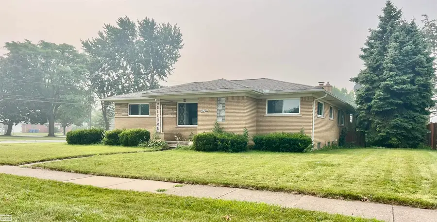 11266 Racine, Warren, MI 48093 - #2