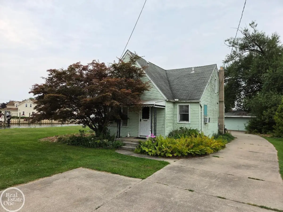 38777 Lakeshore, Harrison Township, MI 48045 - #1