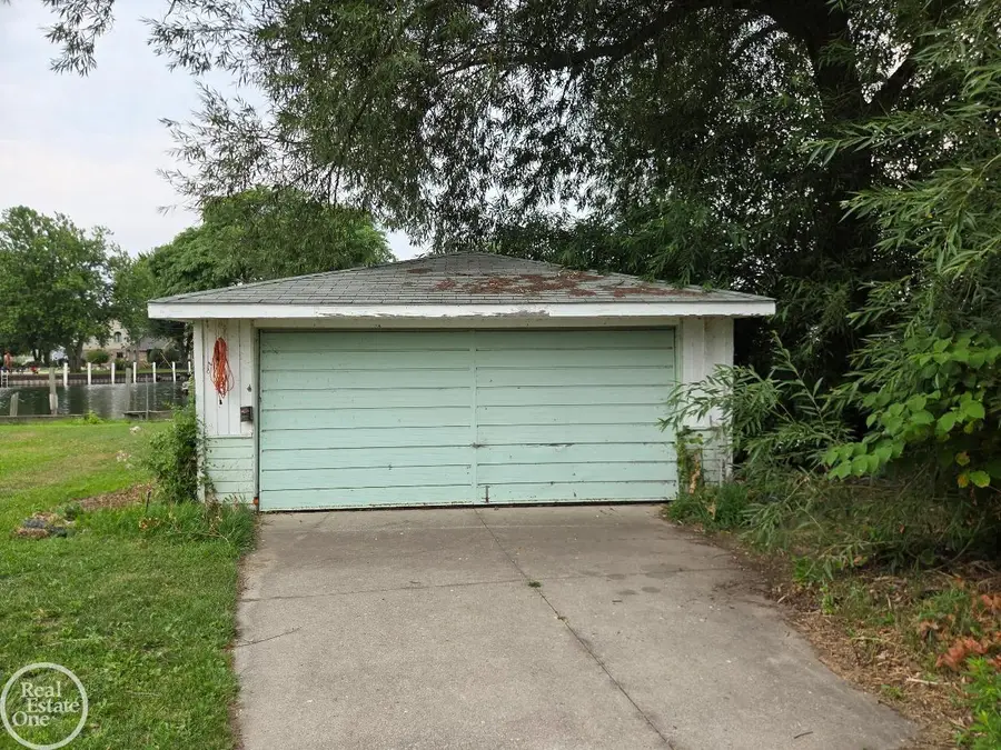 38777 Lakeshore, Harrison Township, MI 48045 - #3