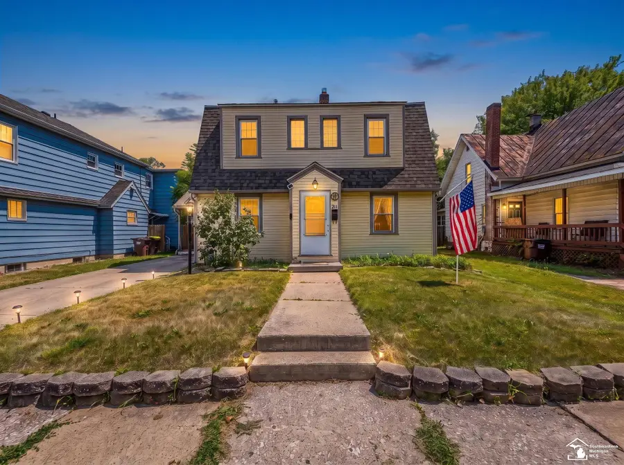 711 Harrison, Monroe, MI 48161 - #2