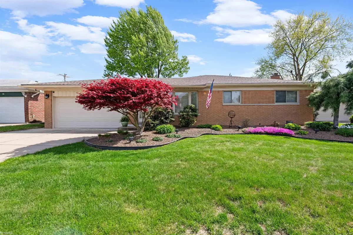 18518 Whalen, Clinton Township, MI 48035 - #1