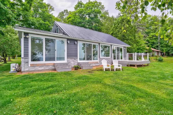 17660 W Chrisler, Curtis, MI 49820
