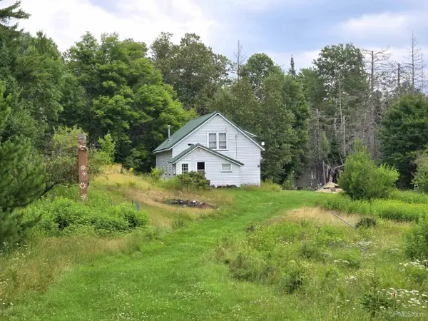 27208 County 601, Champion, MI 49814