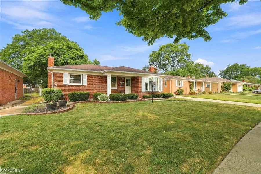 27421 Palomino, Warren, MI 48093 - #2