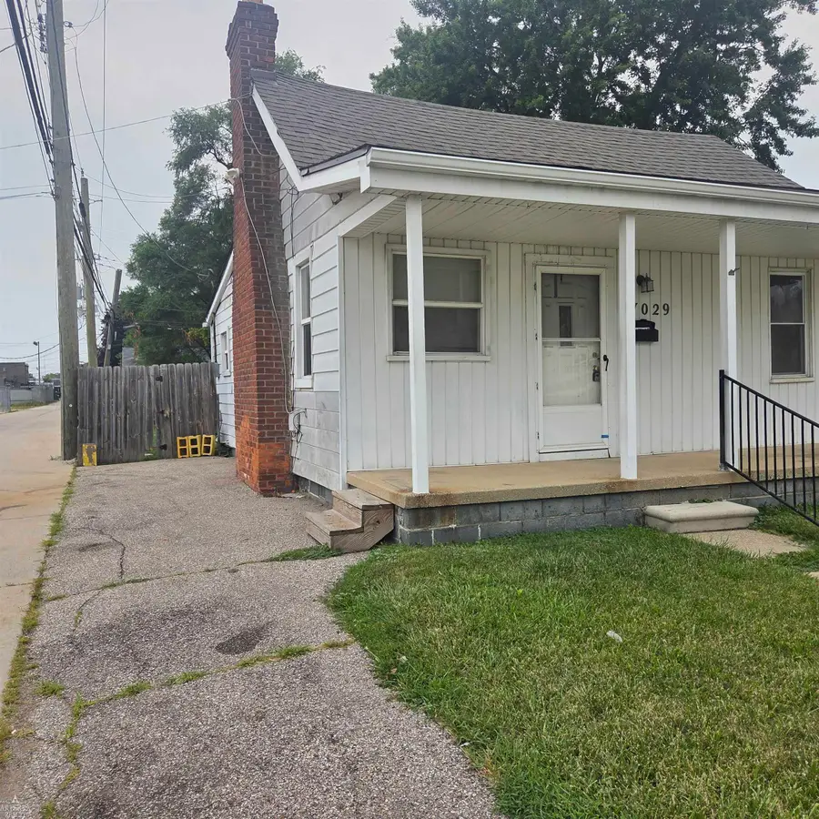 27029 Dartmouth St, Madison Heights, MI 48071 - #3