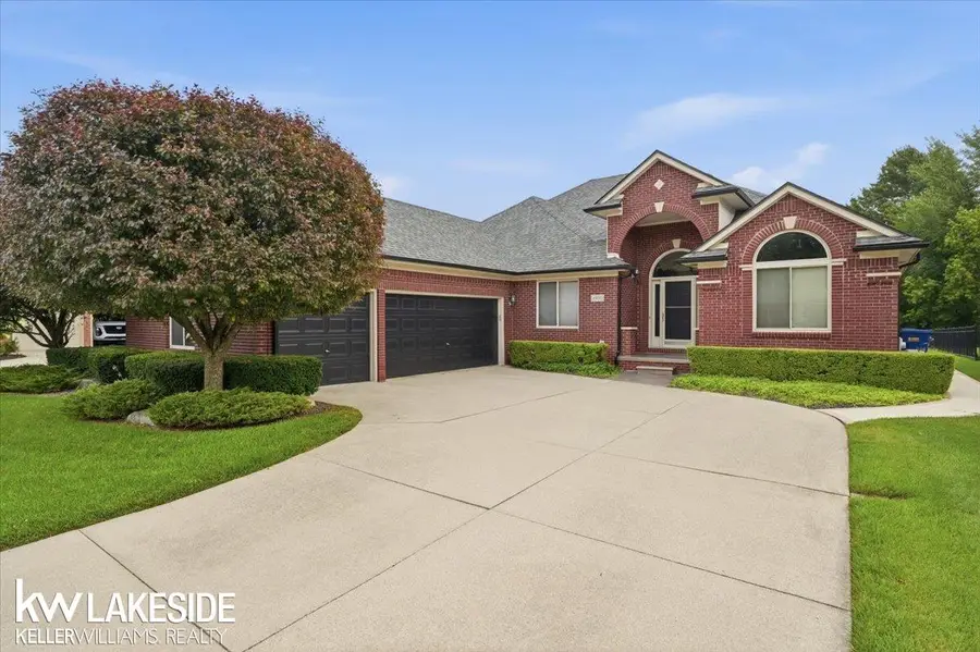 49110 Lehr, Macomb, MI 48044 - #3