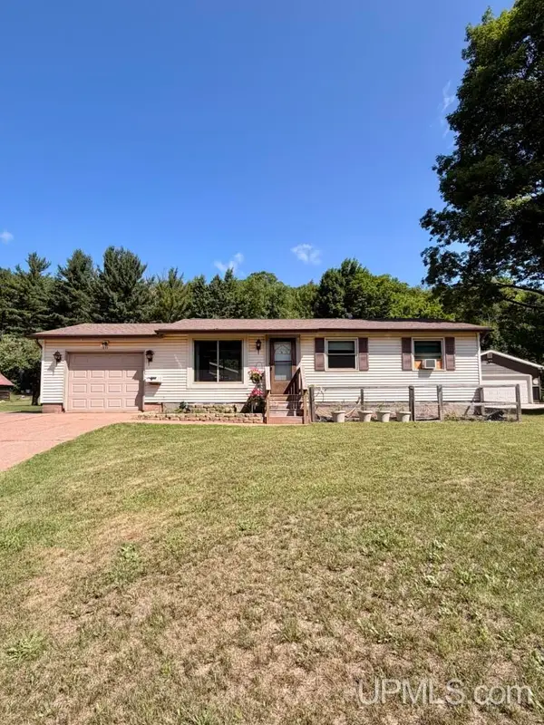 636 County, Negaunee, MI 49866