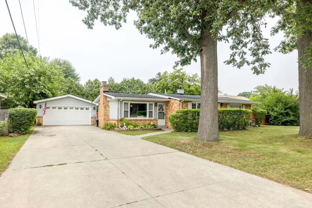 2415 16th, Port Huron, MI 48060 - #1