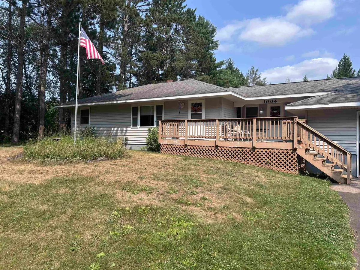 1004 Van Buskirk, Ironwood, MI 49938 - #1