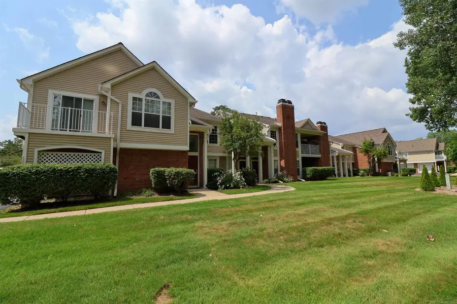 56222 Troon N #202, Shelby, MI 48316 - #2