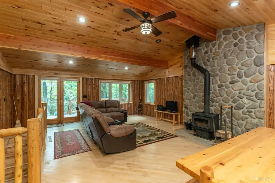 109 Birchfield, Iron River, MI 49935 - #2