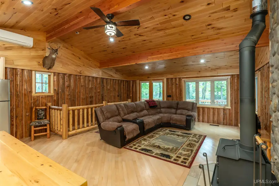 109 Birchfield, Iron River, MI 49935 - #3