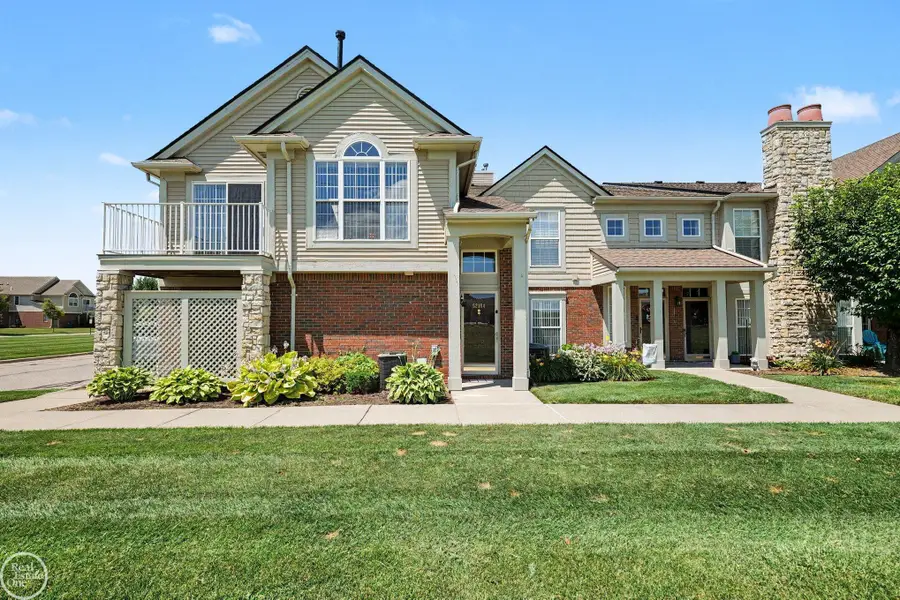 52164 Naugatuck, Macomb, MI 48042 - #2