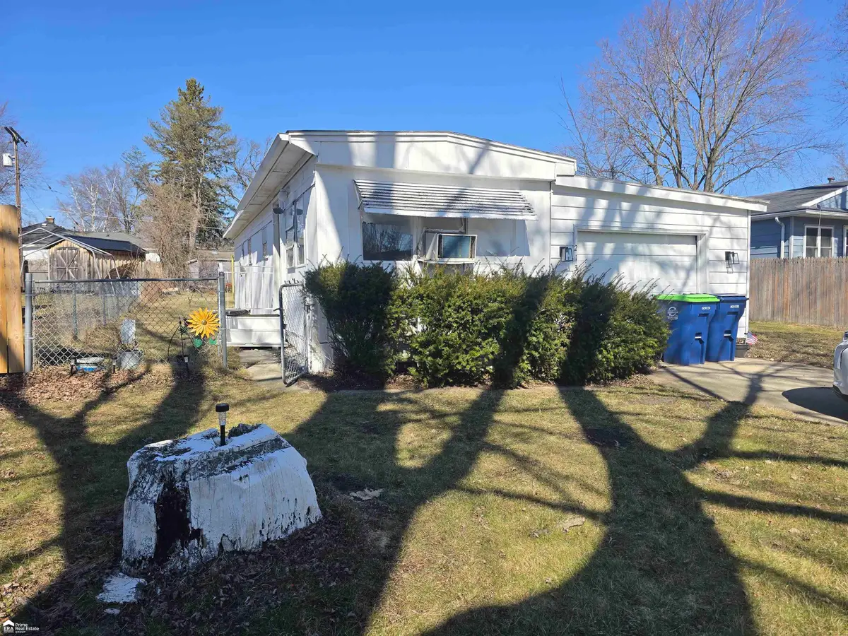 213 E Oak, Saint Charles, MI 48655 - #1