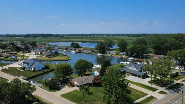 32160 S River, Harrison Twp, MI 48045