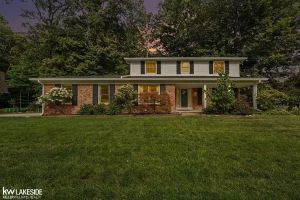 47934 Liberty, Utica, MI 48315